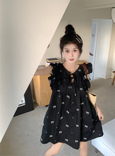 甜美娃娃裙小飞袖黑色连衣裙女夏季新款荷叶边宽松遮肚小个子短裙