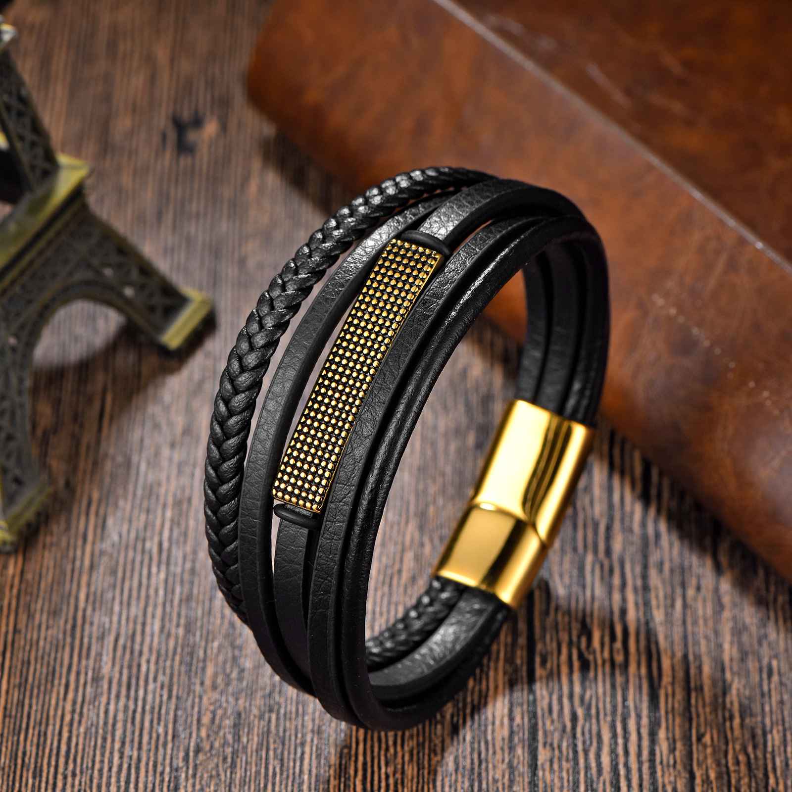 Leather Rope Chain Material Business Hip-Hop Solid Color 304 Stainless Steel Pu Leather Braid Men's Bangle Men Cord & Leather Bracelets