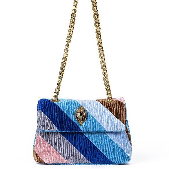 Borsa a tracolla elegante da donna in velluto con dettaglio aquila_voghion.com