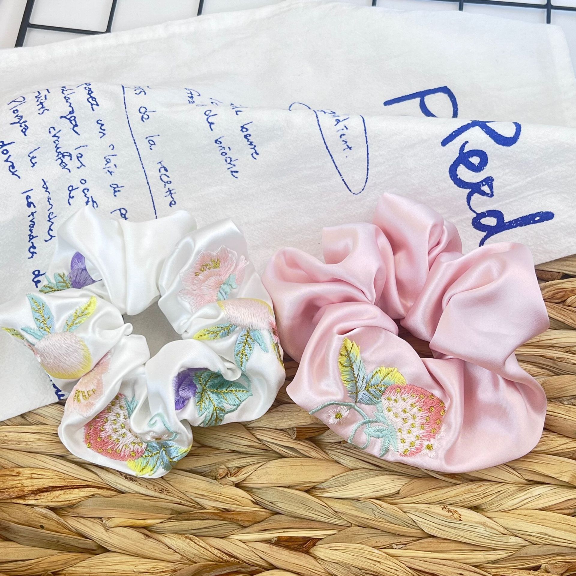 新中式真絲刺繡高級感大腸發圈髮飾氣質甜美粉草莓扎馬尾發圈髮飾