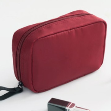 Bolsa de cosméticos de celebridades de Internet estilo ins bolsa de cosméticos de viaje portátil de tamaño pequeño para mujer bolsa de almacenamiento de cosméticos portátil simple