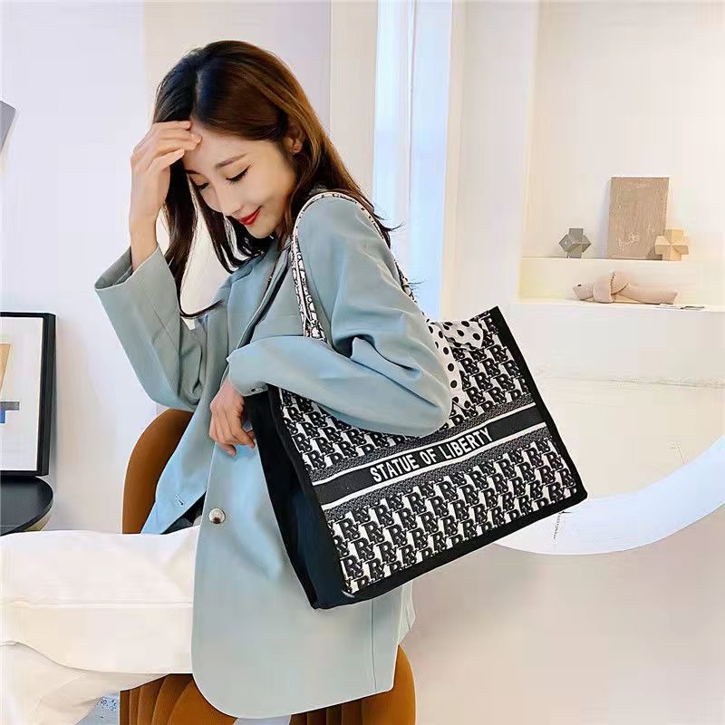 Moda bolsa de lona bolsa de hombro de gran capacidad de las mujeres casual nueva moda bolsa de compras estudiante mochila Portátil Bolsa de maquillaje