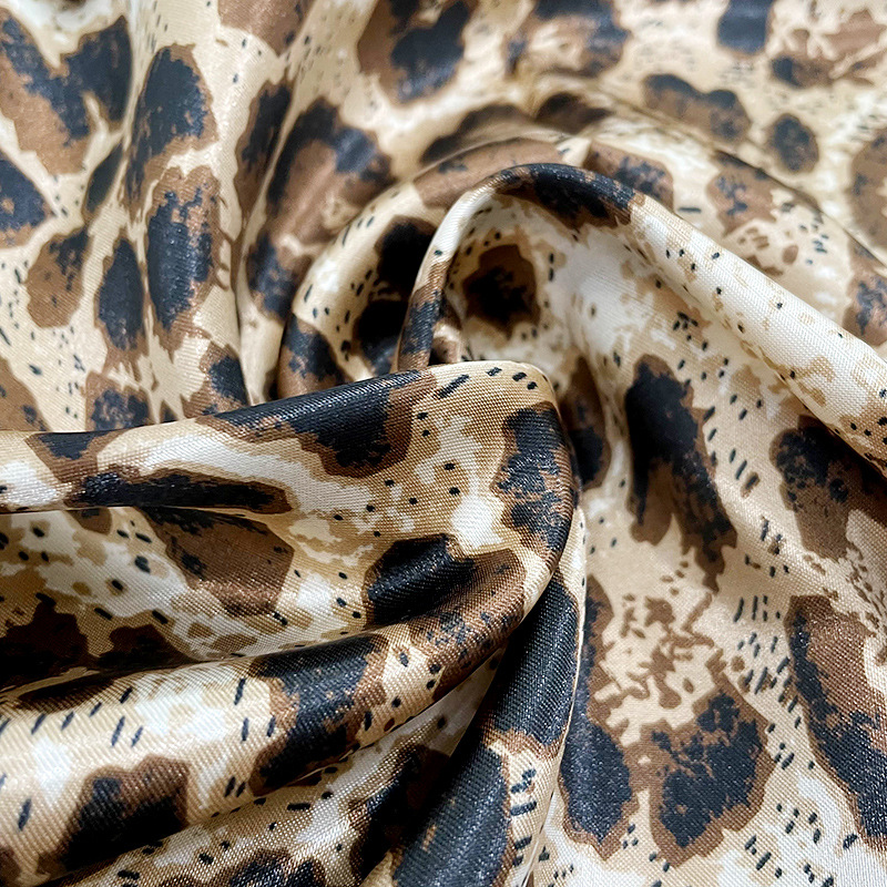 Unisex Elegant Leopard Polyester Silk Scarf display picture 9