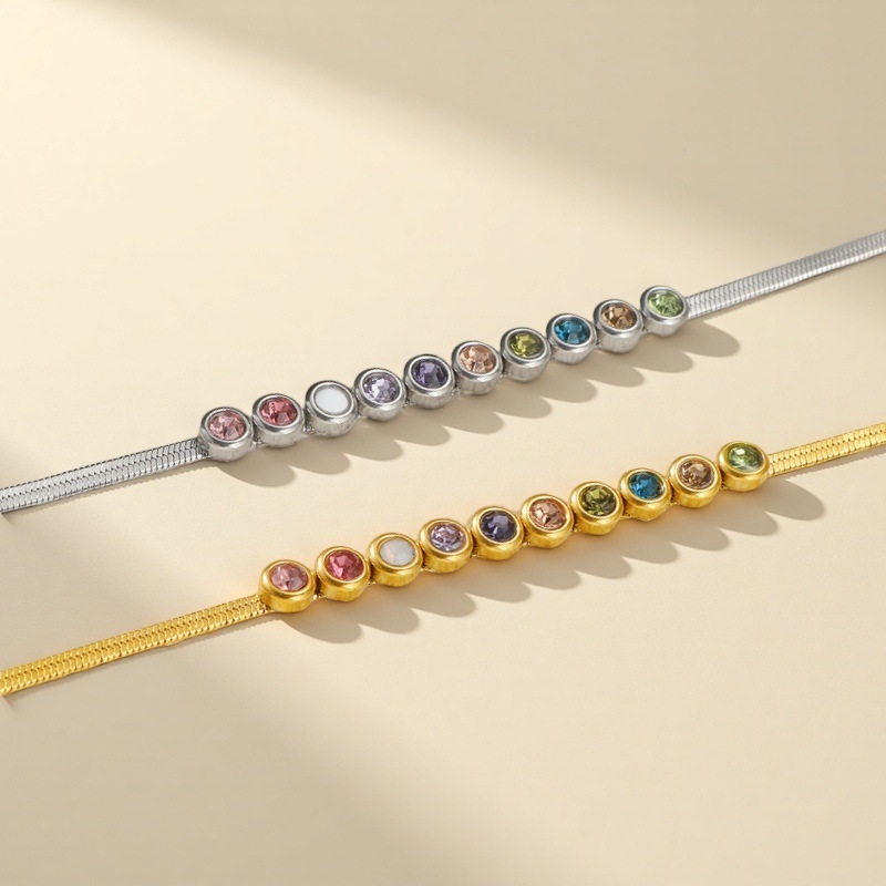 Elegant fashionable bracelet with zircon