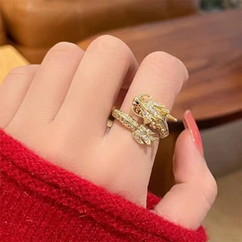 项链;耳钉;耳环