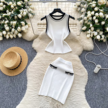 �W�tС���L�ɼ���Ů���b�r��ײɫ�A�I�o��ᘿ����¾o�����ΰ���ȹ