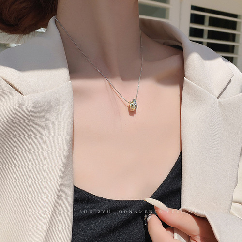 Necklace style niche  new women's clavicle chain niche design ins style simple cold style accessories