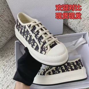 ���QD�� �̽�������߷���Ь�³��ϻ���ĸϵ���ٴ�r���\�Ӱ�ЬŮ