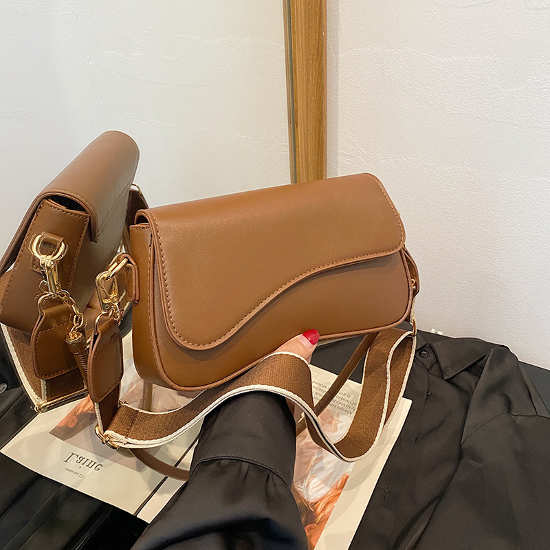 Cross-Border Bags Niche Textured Single-Shoulder Underarm Bag for Women 2026 New Vintage Versatile Single-Shoulder Crossbody Small Square Bag