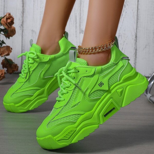 summer breathable fashionable sneakers for leisure platform