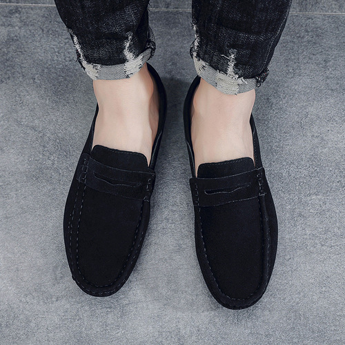 A new men's trendy moccasin slip-on loafers for all seasons, suitable for daily wear and leisure.