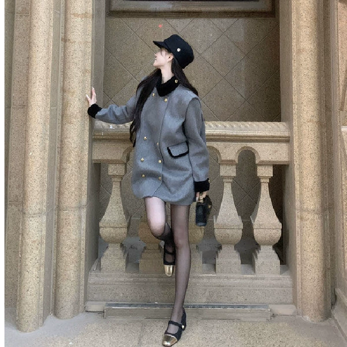 Модное шерстяное пальто, стиль Chanel, яркий запоминающийся стиль
