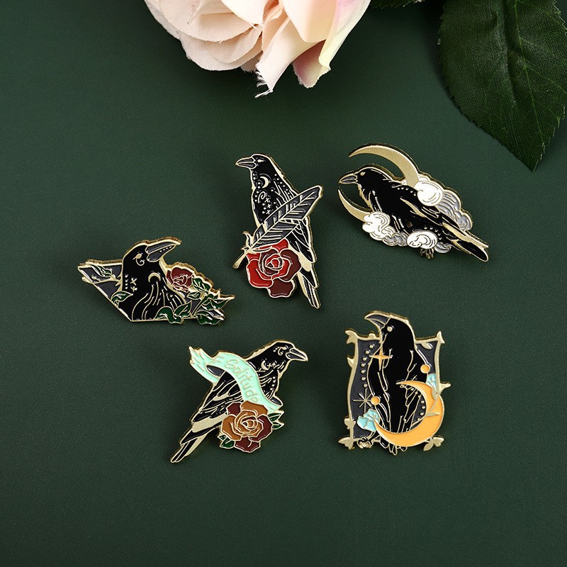 Fashion Geometric Bird Alloy Stoving Varnish Brooches display picture 3