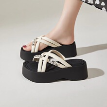 �n���ɸ����⴩ɳ��һ����Ů2025�¿����˸�ˮ���Ů�ٴ����Ь