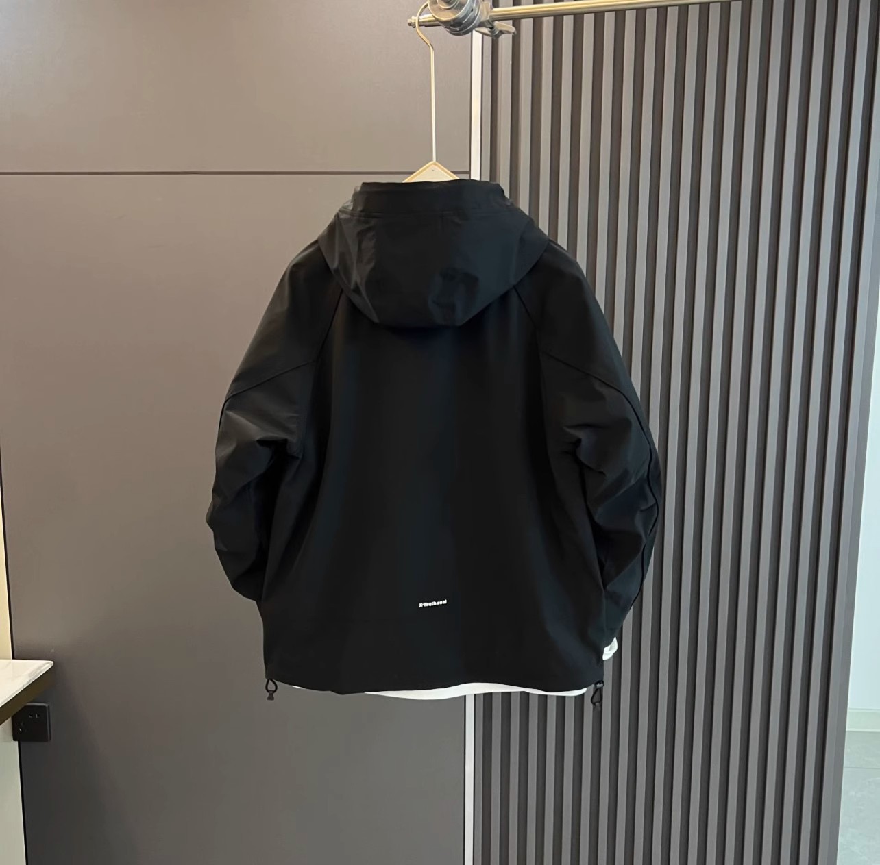 Spring and Autumn jacket, men's windproof top, solid color hooded fashion, new casual loose workwear trend_voghion.com