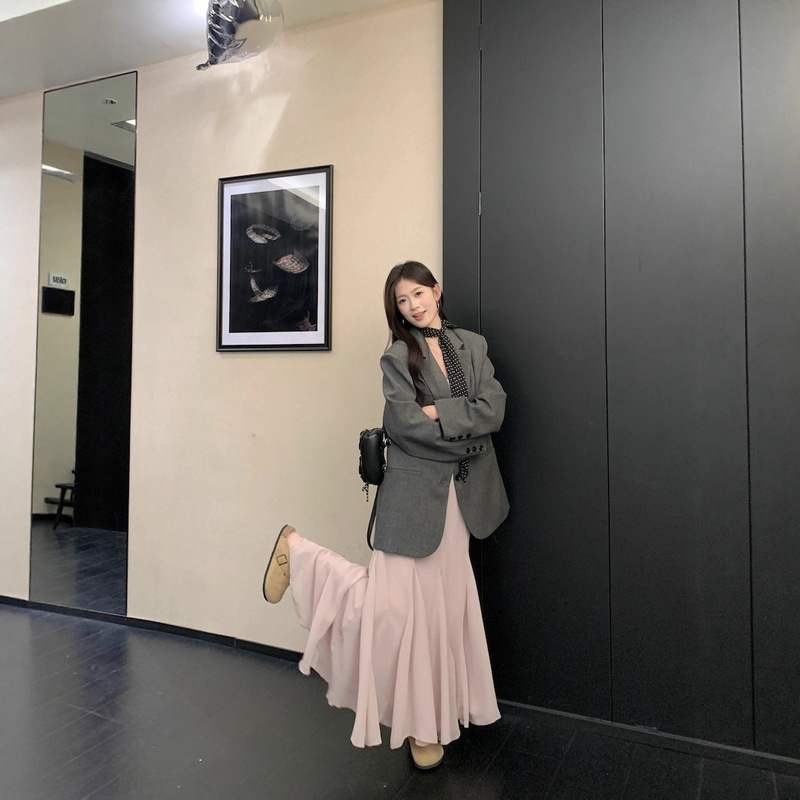 法式高级感灰色西装外套女2025秋季新款宽松中长款炸街长袖西服潮|undefined