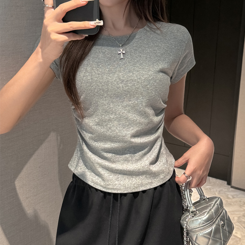 밝은 회색