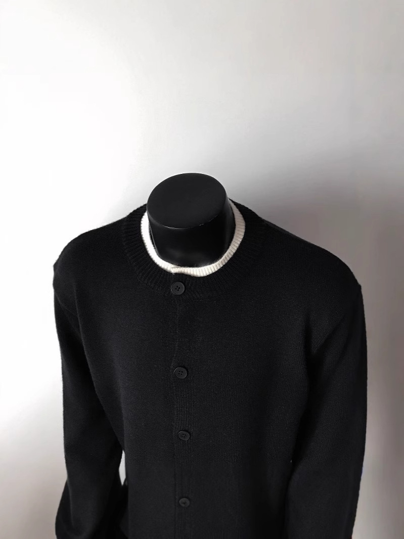 アメリカのレトロな偽の2つのボタンのデザインのセーター