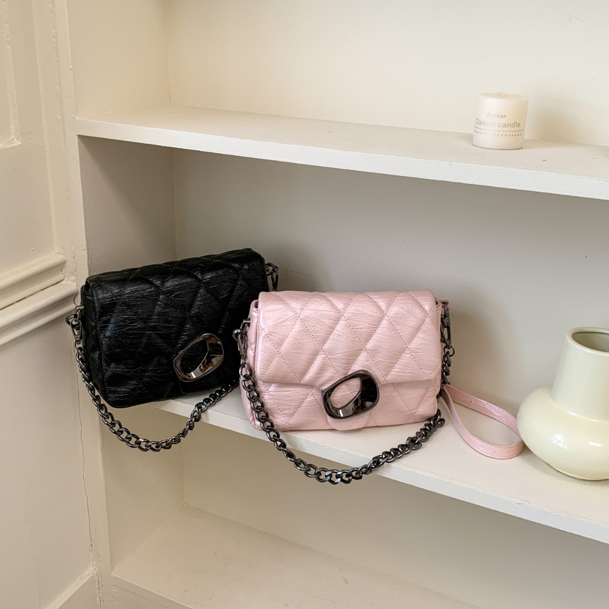 Bolsa de moda de cadena de diamante debajo de la axila, bolso de lujo ligero perlado, bolso de hombro simple, bolso de moda diario.