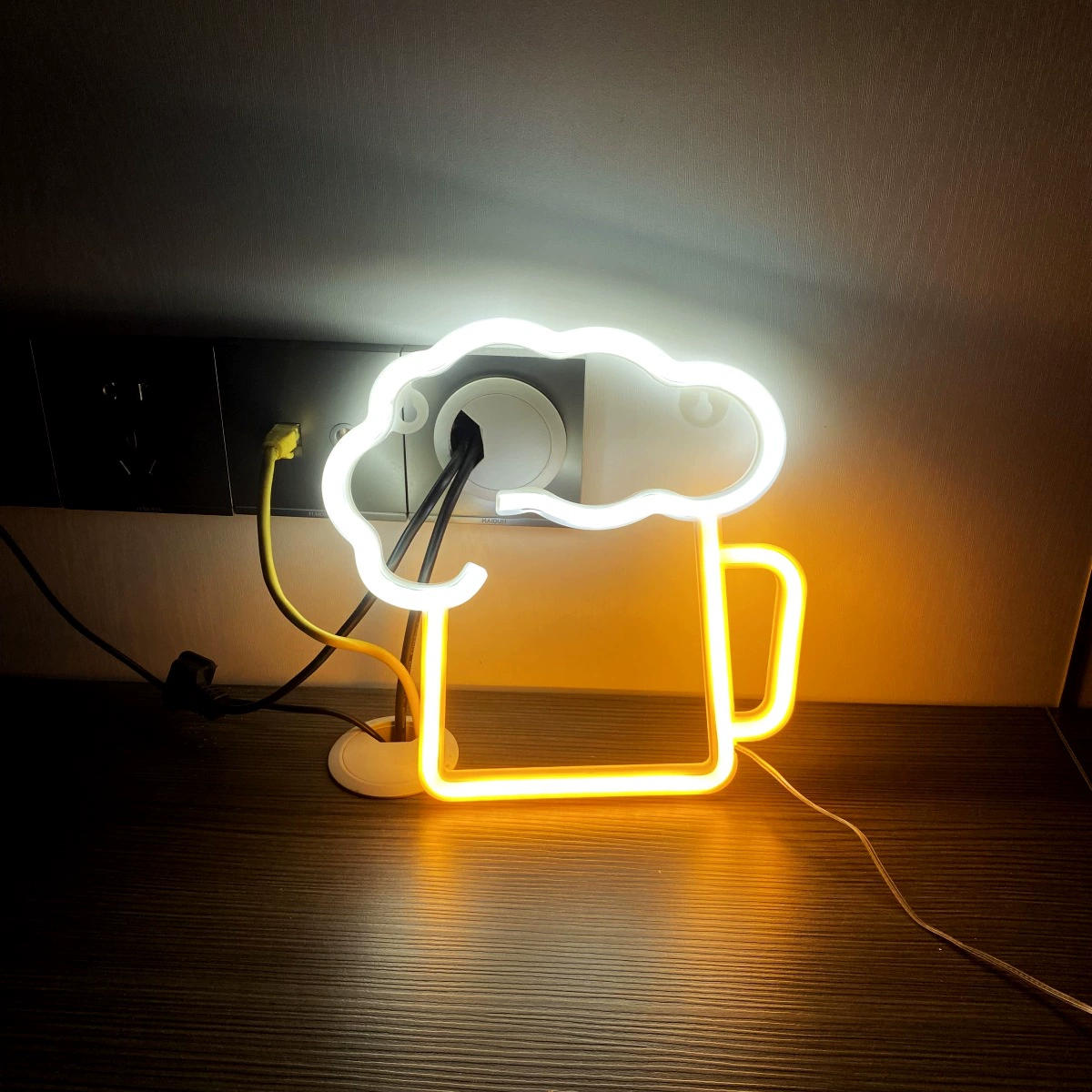 Неоновая пивная кружка SOKKA с LED-подсветкой, стильный светильник для спальни и декора комнаты (без торговой марки)