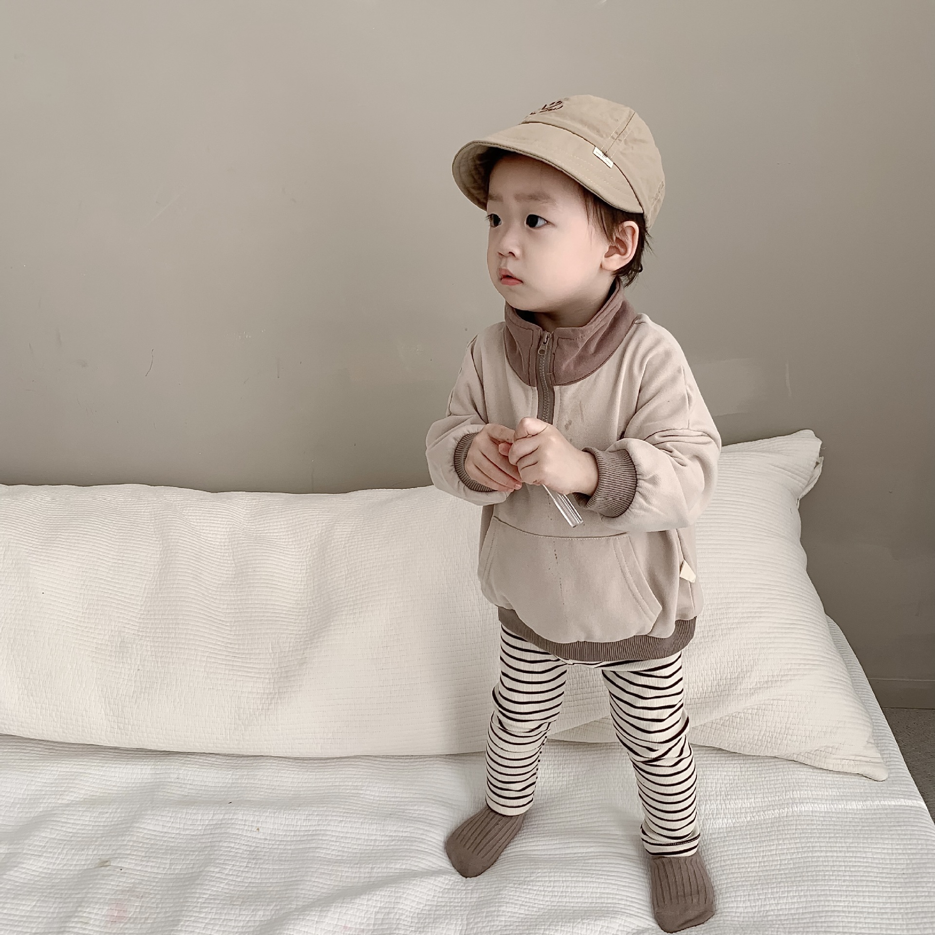 Traje para niños, ropa de otoño, ropa infantil de estilo coreano, sudadera con cuello y cremallera para bebé, conjunto de dos piezas con leggings, ropa de otoño para bebé image 1