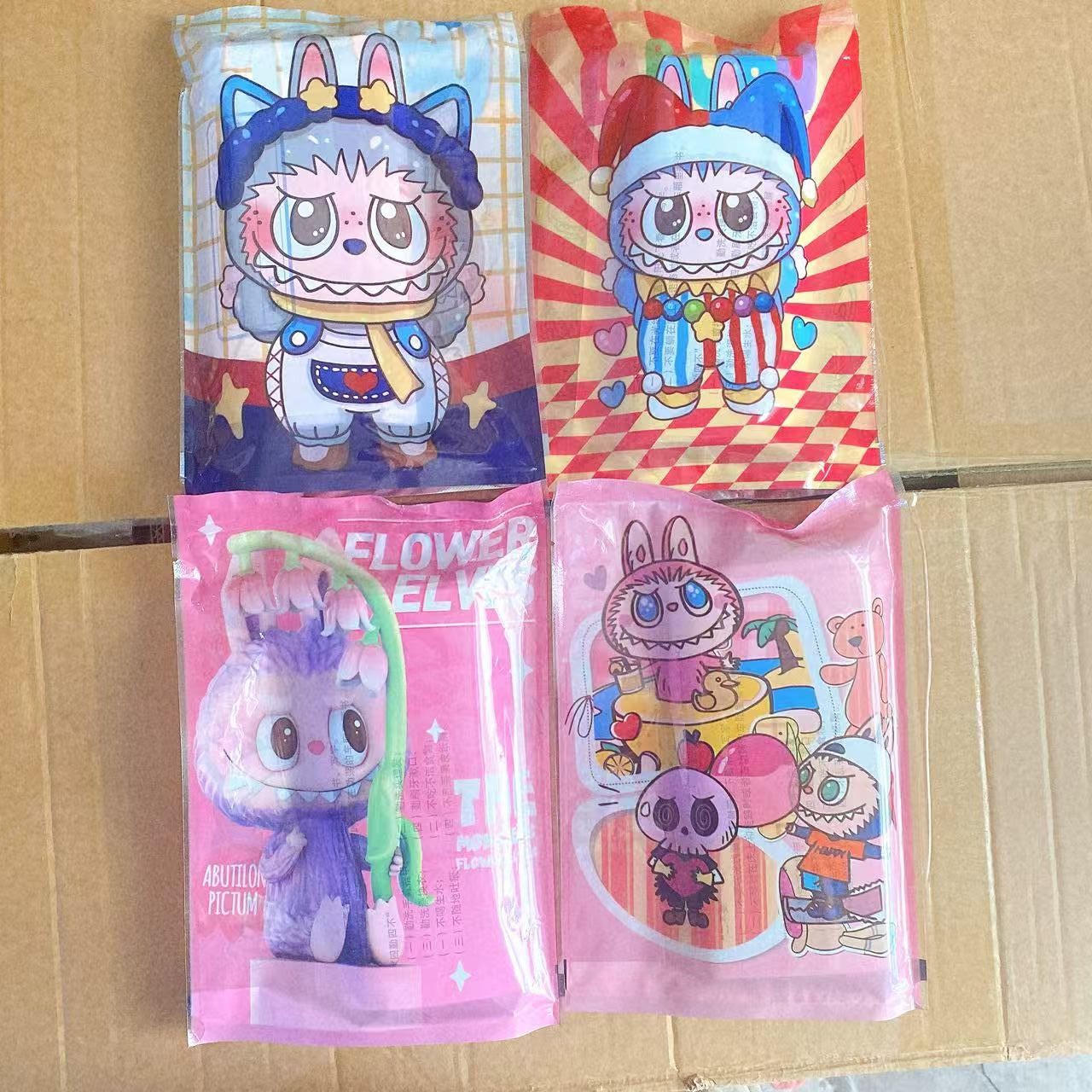 Bolsas ciegas dibujos animados nuevos juguetes de estudiantes mezclar y combinar regalos de múltiples estilos de ferrules de regalo de muñeca máquina de cabina al por mayor