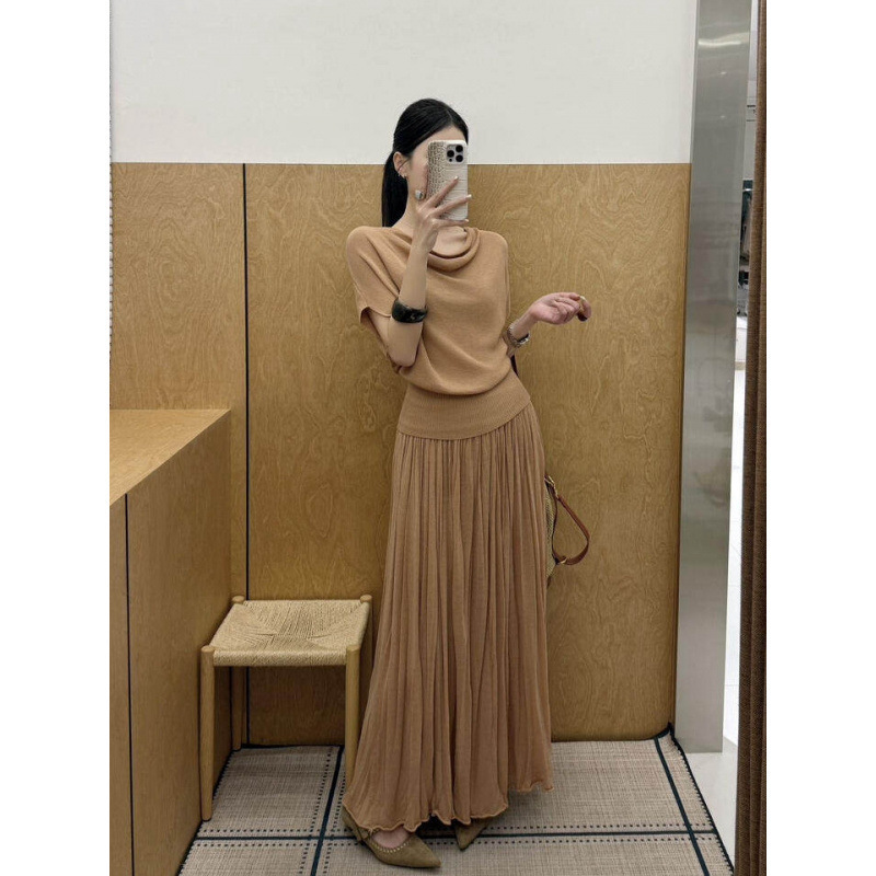 7895 Stylish Design with a Flared Collar, Short-Sleeve Knit Top and Skirt Set for Women, New Summer French-Style Elegant Slim-Fit Two-Piece Set