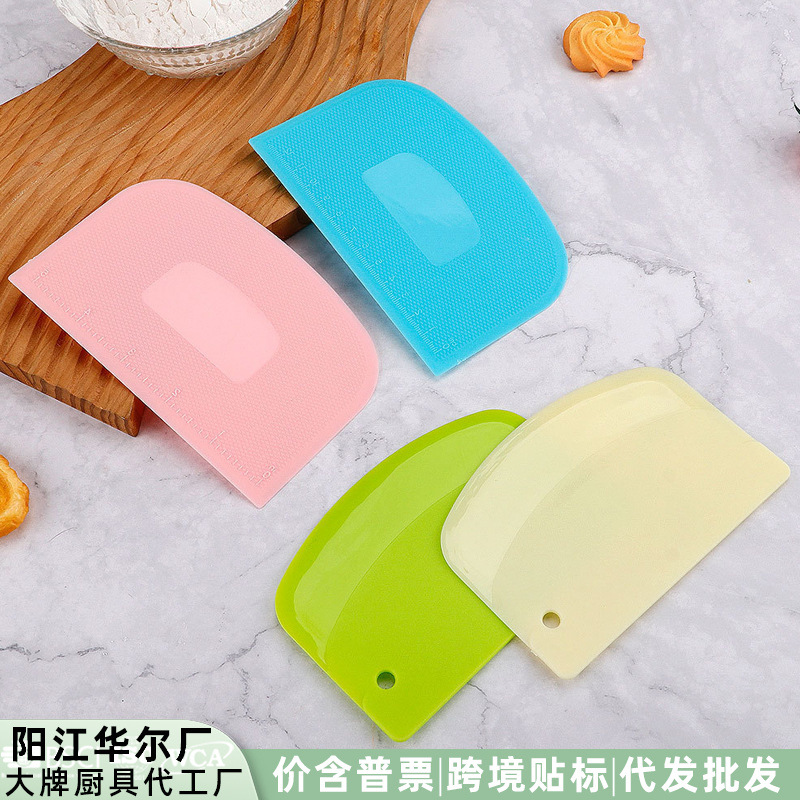 现货加厚塑料刮板带刻度切面团刮刀家用抹刀切刀肠粉刮刀烘焙工具