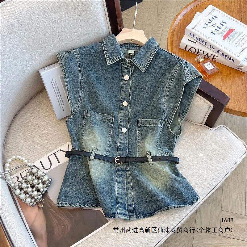 Denim-style short-sleeved denim shirt for women, summer style, Korean-style polo collar cardigan, trendy vest with belt Denim-style short-sleeved denim shirt for women, summer style, Korean-style polo collar cardigan, trendy vest with belt