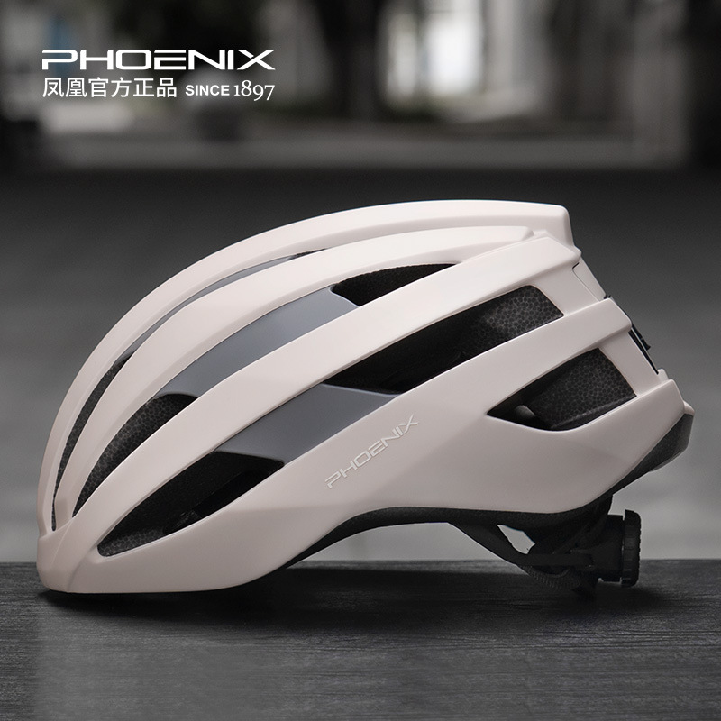 타로 페이스트 파우더 [고광택 테일 라이트가 포함된 일체형 성형]