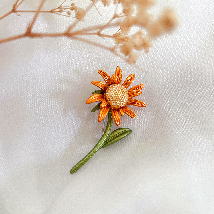 Vintage Forest-Style Plant Sunflower Enamel Brooch, Elegant Pin, New Wholesale Women's High-End Light Luxury