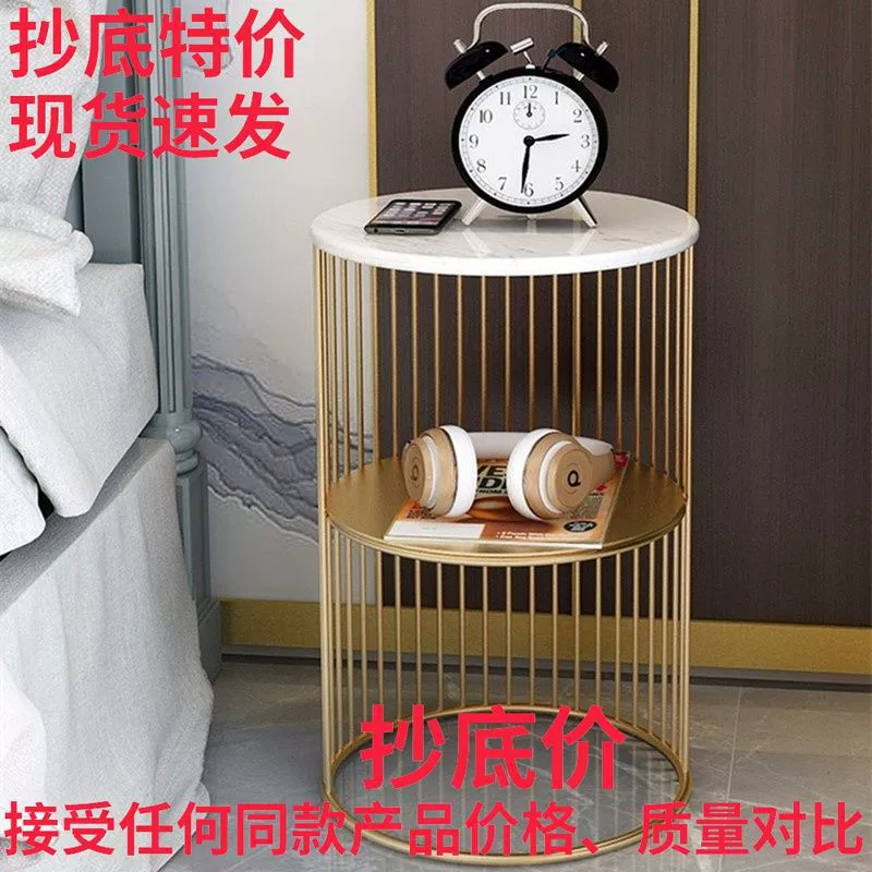 Прикроватная тумбочка черный чайный столик из чугана небольшой квартиры диван несколько углов дома