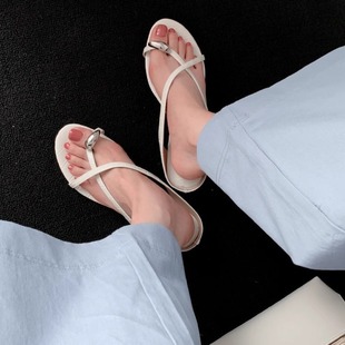 Flip Flops Women's Summer Outfit Niche Crocodile Pattern Metal Flip-on Crossed Belt Slip-on Cat Heel Roman Sandals