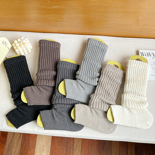 Stacks of socks for women, foot-stepping stockings, autumn and winter jk calf socks, hot girl Lolita wear warm calf covers