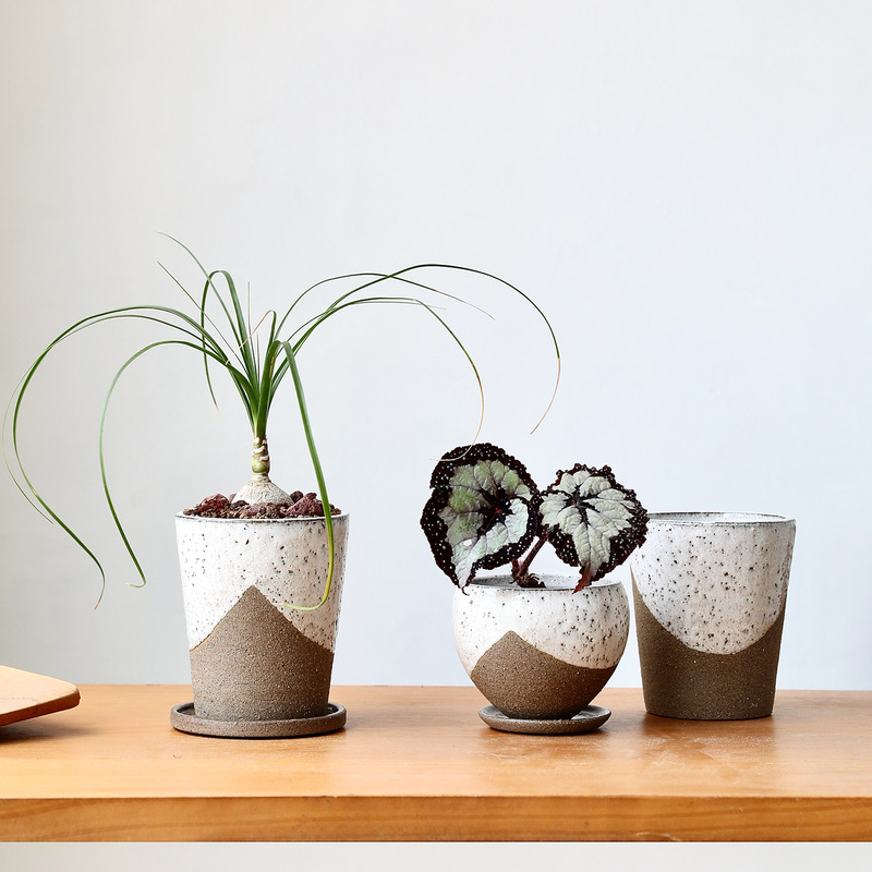 Japanese-style handmade ceramic flower pot, rustic round planting pot, decorative ornament, bonsai with tray, succulent plant pot Japanese-style handmade ceramic flower pot, rustic round planting pot, decorative ornament, bonsai with tray, succulent plant pot