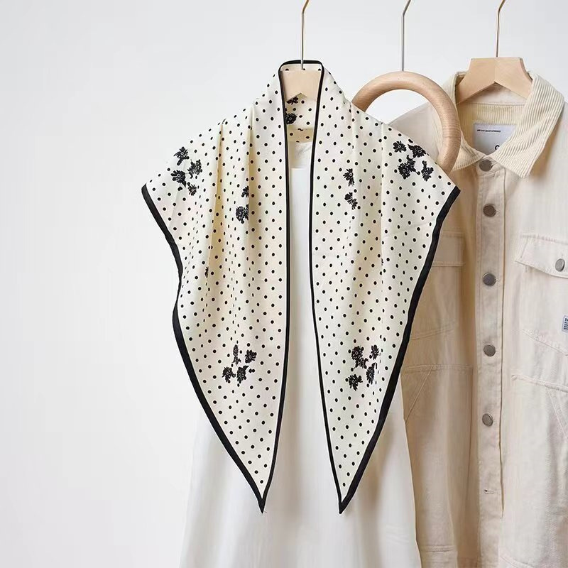 Triangular Silk Scarf for Women, Classy Triangular Scarf, Spring, Autum and Summer Black Shawl, Shoulder Matching Shirt, Baotou Headscarf Triangular Silk Scarf for Women, Classy Triangular Scarf, Spring, Autum and Summer Black Shawl, Shoulder Matching Shirt, Baotou Headscarf