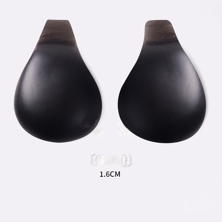 버클이 달린 블랙