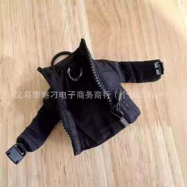 跨境机车钥匙扣配饰潮牌礼品迷你棉服羽绒夜光外套马甲耳机包挂件
