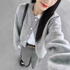 灰色小众短款小个子针织开衫女2025新款爆款秋季修身显瘦长袖外套