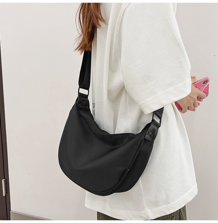 ins Simple nylon fabric crossbody bag for women 2023 new Korean style fashionable single-shoulder dumpling bag for students, trendy single-shoulder bag undefined