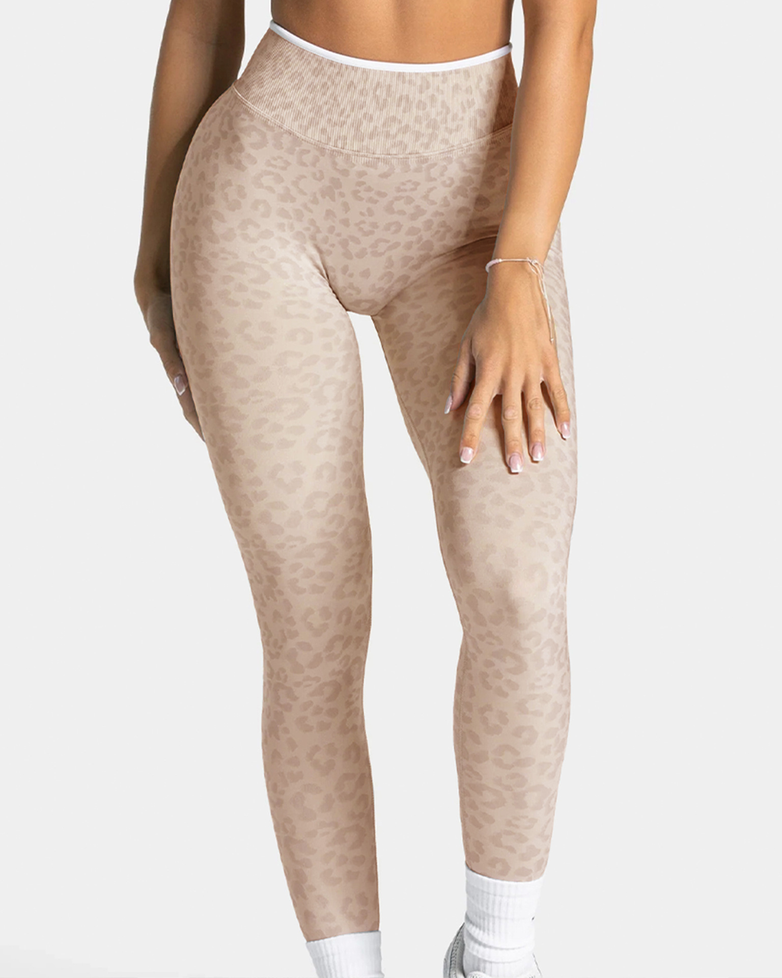 TEOO transfronterizo sin costuras 3D impresión de leopardo pantalones cortos de yoga de borde de miel hump bra deportivo ropa de fitness set de yoga