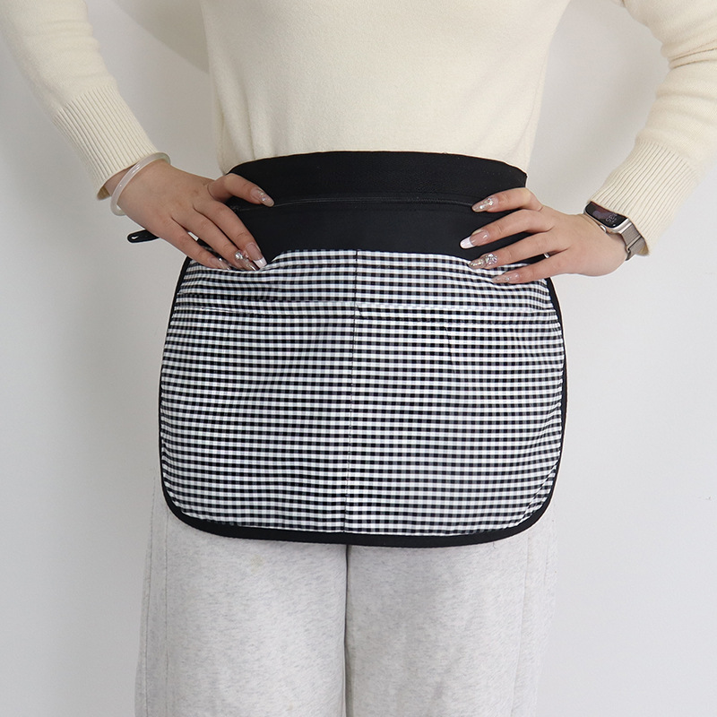 Falda negra serie a cuadros