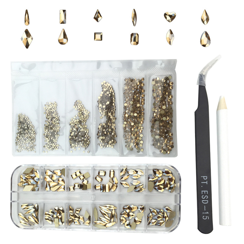 Estilo explosivo transfronterizo Juego de diamantes de uñas de 12 cuadrículas Vidrio azul real Diamante de forma especial Joyas de uñas Diamante plano Mezcla al por mayor