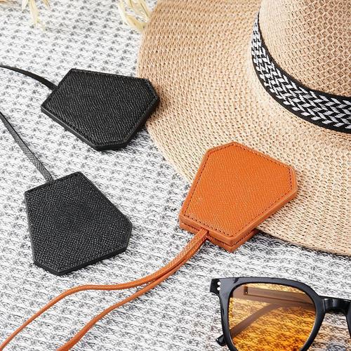 Xiaohongshu's same style outdoor travel magnetic hat clip that can be hung around the neck, leather magnetic hat clip, handbag hat clip