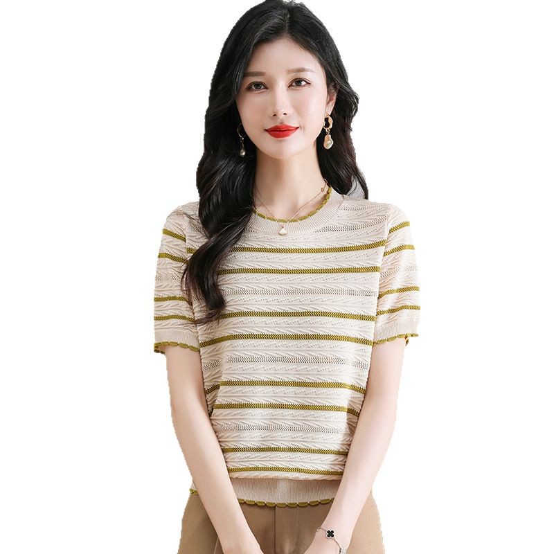 Summer elegant knitted short sweater with a round collar
