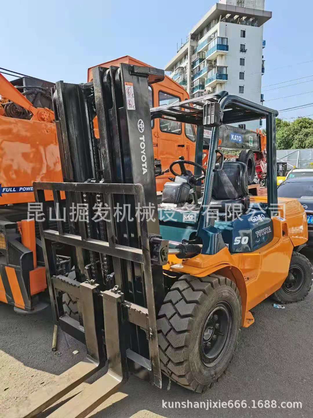 丰田5吨叉车/门架升高4.5米/带中缸侧移