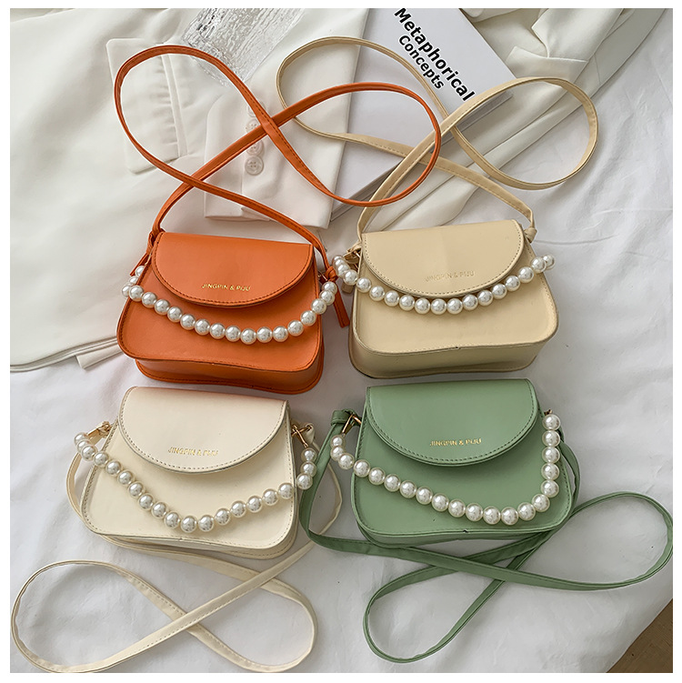 Korean Solidcolor Pearl Chain Messenger Saddle Bag display picture 2