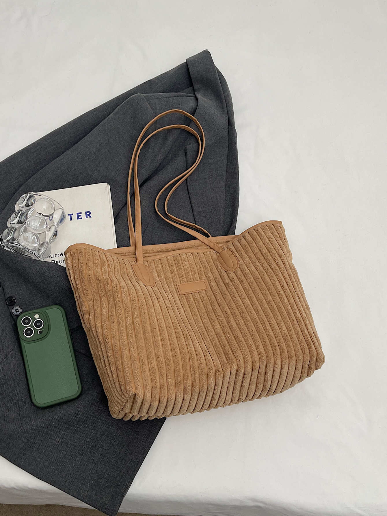 Verano 2024 invierno de gran capacidad de meandruño nuevo nicho simple de viaje de mano bolsa de hombro para mujeres