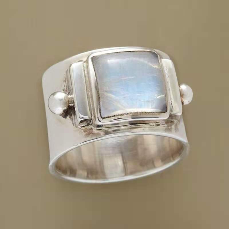 Retro Moonstone Ring European And American Copper Inlaid Gemstone Ring display picture 2