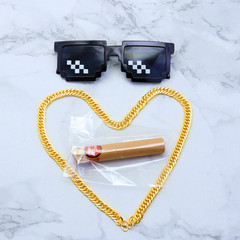 二次元打碼像素馬賽克墨鏡眼鏡雪茄大金鍊子三件套直播搞怪太陽鏡